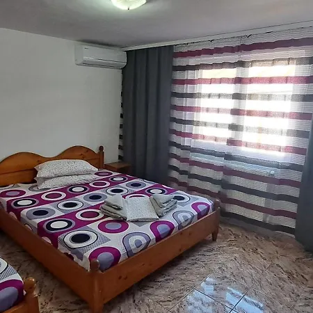 Pensiunea Nikolas 3* Două Mai